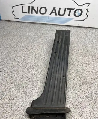 BMW 5 E34 Accelerator throttle pedal 1154936