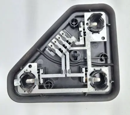 BMW 5 E39 Tail light bulb cover holder 8371326 393406 63218371326