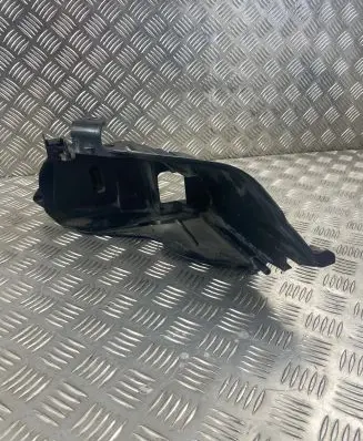 Audi Q7 4L Headlight/headlamp mounting bracket 89393698