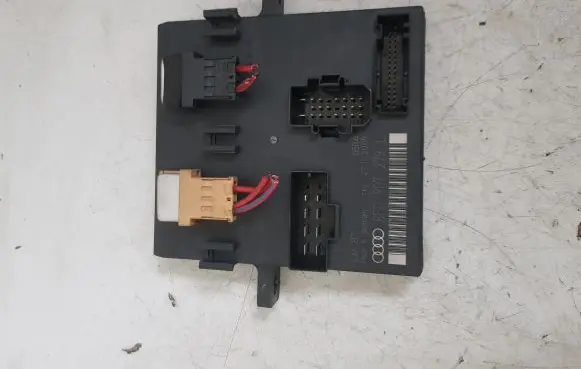 Audi A4 S4 B6 8E 8H Light module LCM 8E0907279L