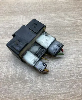 Volvo S70 V70 V70 XC Coolant fan relay 9442934 899251000