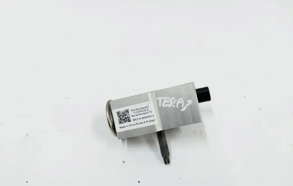 Tesla Model 3 Air conditioning (A/C) expansion valve 1101878-00-A