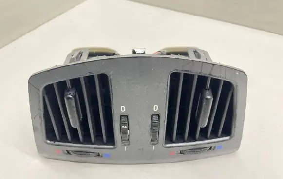 BMW 7 E65 E66 Dash center air vent grill 8385257 14121810 7002395