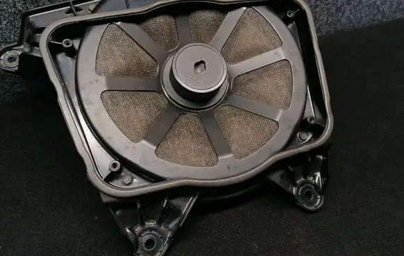 Audi A8 S8 D4 4H Subwoofer speaker 4H0035481A