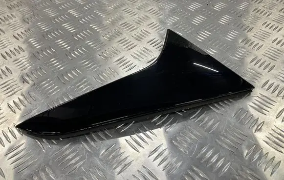 Ford Focus Tailgate/boot lid cover trim DG17011