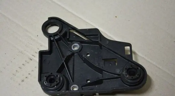 Volkswagen Golf VII ABS pump bracket 5Q0614235