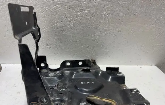 Peugeot 307 Battery box tray 326507P