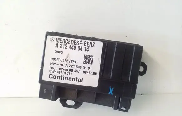 Mercedes-Benz E C207 W207 Fuel injection pump control unit/module A2124400414 A2215403101