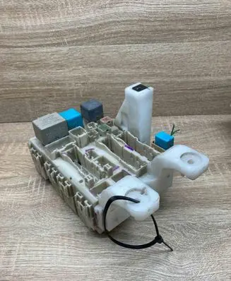 Toyota RAV 4 (XA30) Fuse module 502030225 5D062032