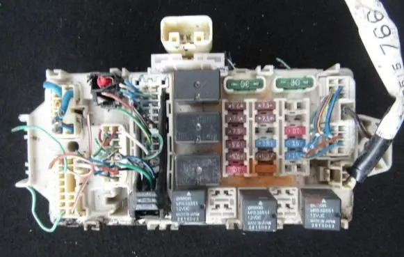 Mitsubishi Outlander Fuse box set 310139148 31013-9148