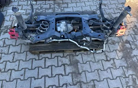Ford Kuga III Rear axle beam with reductor 