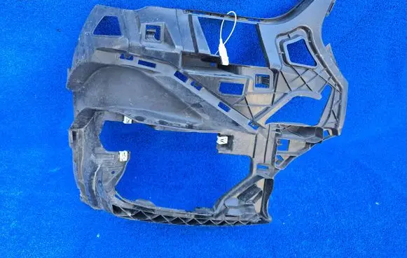 BMW X1 F48 F49 Front bumper mounting bracket 7954216