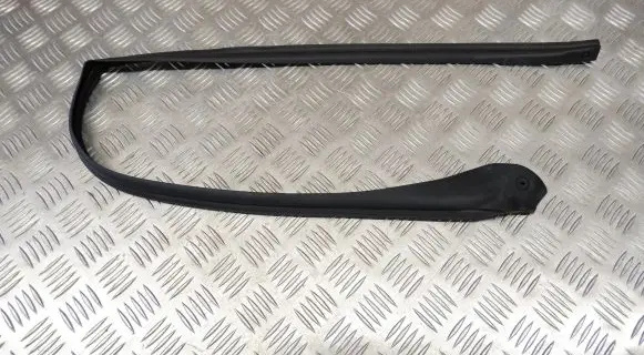 Lexus UX Front door rubber seal 6786376020