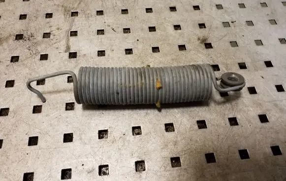 Volkswagen PASSAT B8 Tailgate/trunk/boot tension spring 