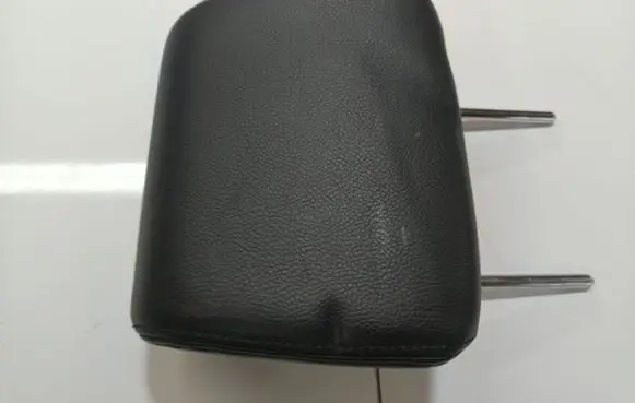 Chevrolet Captiva Front seat headrest 