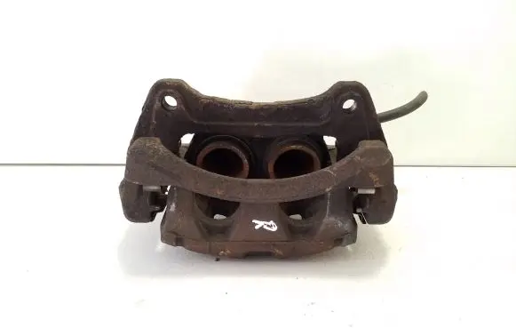Honda CR-V Front brake caliper
