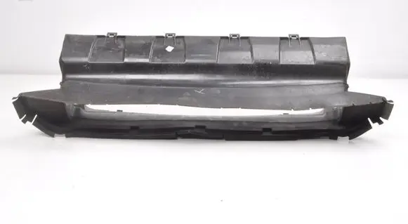 Volvo V40 Intercooler air channel guide 31323114