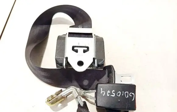 Rear seatbelt