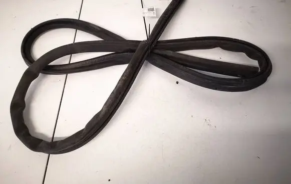 Audi Q7 4L Engine compartment rubber