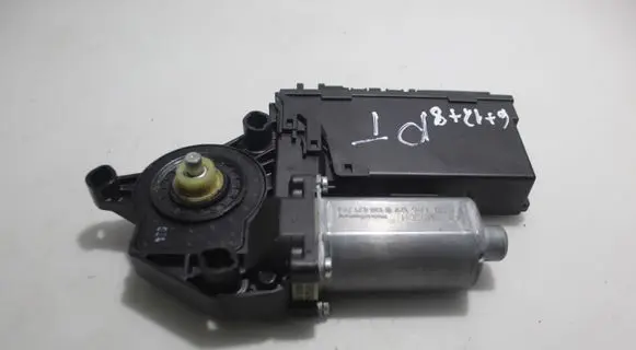 Seat Exeo (3R) Rear door window regulator motor