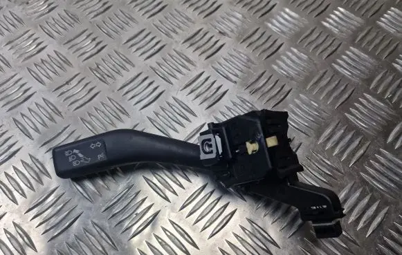 Skoda Octavia Mk2 (1Z) Indicator stalk 1K0953513E