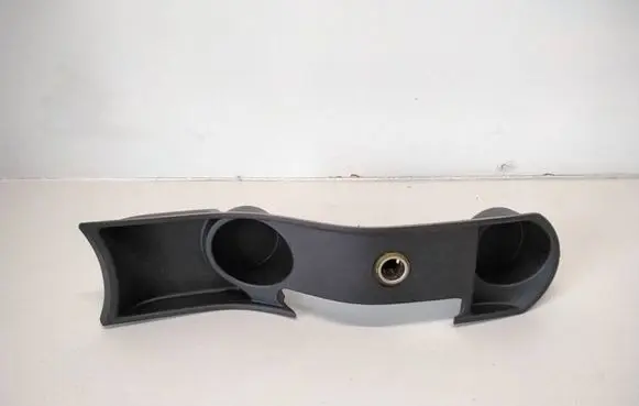Cup holder front