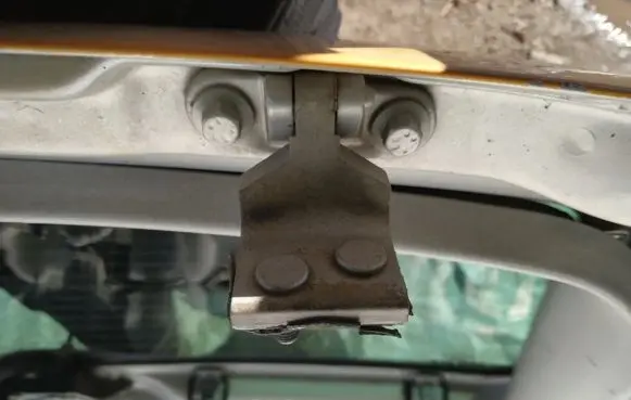 Ford Galaxy Tailgate/trunk/boot hinge