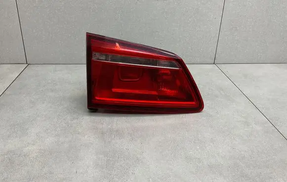 Volkswagen Golf Sportsvan Tailgate rear/tail lights 510945093L