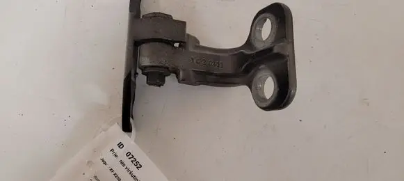 Jaguar XF X250 Front door upper hinge