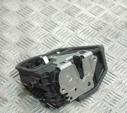 BMW X3 F25 Front door lock 7276668