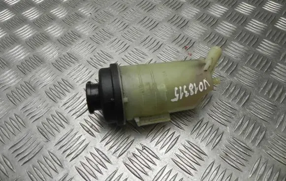 Power steering fluid tank/reservoir