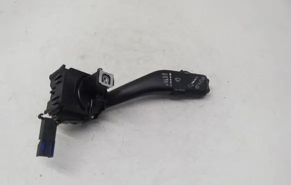 Volkswagen Tiguan Wiper control stalk 1K0953519J