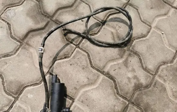 Peugeot 508 Windscreen/windshield washer pump 9672630780 20120201