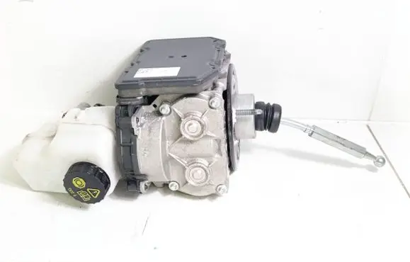 Volkswagen Golf VII Brake booster 5QE614105AH 5QE611301 5QE614105