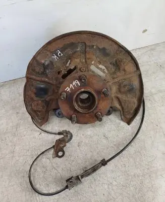 Front wheel hub