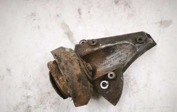 Audi A4 S4 B5 8D Gearbox mounting bracket 8D0399113AT
