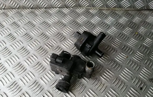 Mercedes-Benz E W211 Electric auxiliary coolant/water pump A2118350364 0392023000 A2118320084