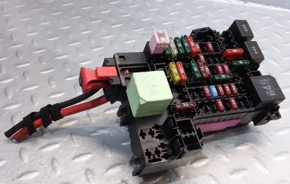 Seat Ibiza V (KJ) Fuse module 2Q0937615A