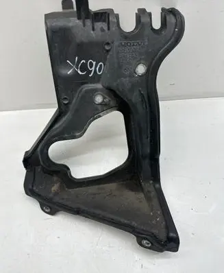 Other engine bay part