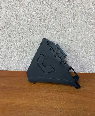 Land Rover Discovery 5 Centre console side trim front HY323962A 736
