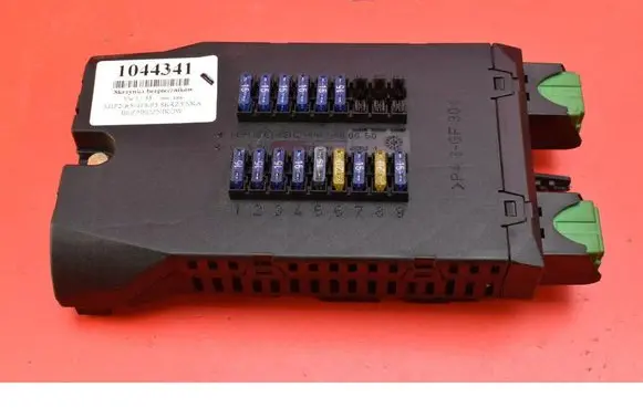 Volkswagen PASSAT B5 Fuse box set 0005400650