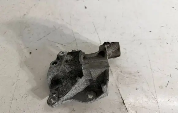 Citroen C3 Generator/alternator bracket 9812038180