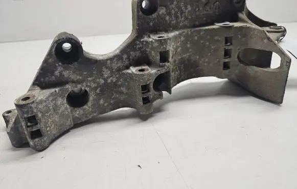 Ford Galaxy Generator/alternator bracket R045903143C