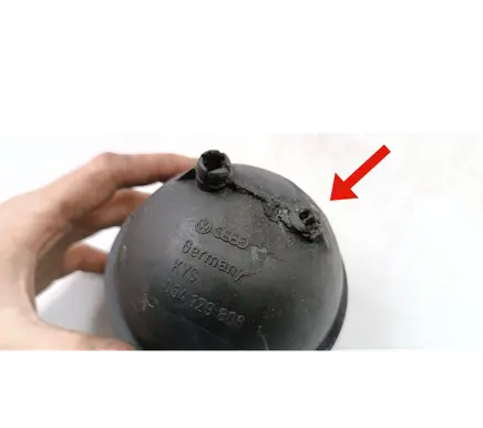 Vacuum air tank