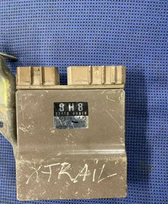 Nissan X-Trail T30 Fuel injection control unit/module 227108H810