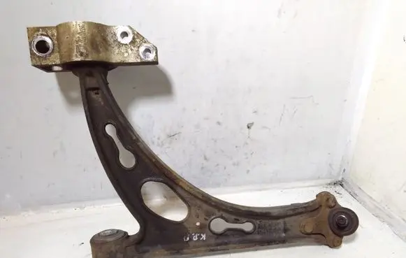 Skoda Octavia Mk2 (1Z) Front lower control arm/wishbone 1K0407153N