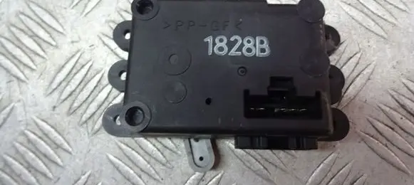 Mazda Premacy A/C air flow flap actuator/motor 1828B