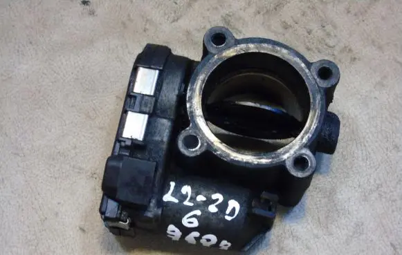 Mercedes-Benz E W211 Throttle valve A6420900070