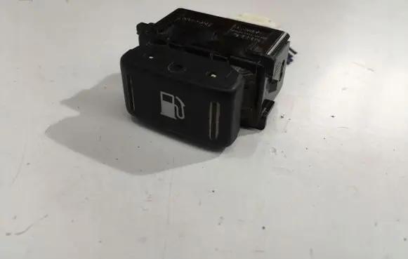 Nissan Navara D23 Fuel tank opening switch 
