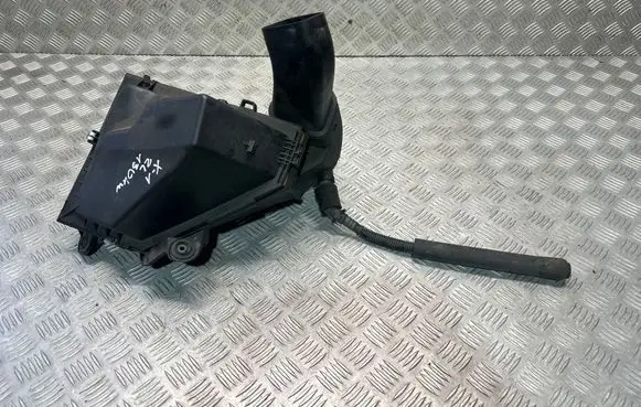 BMW X1 E84 Air filter box 8512599
